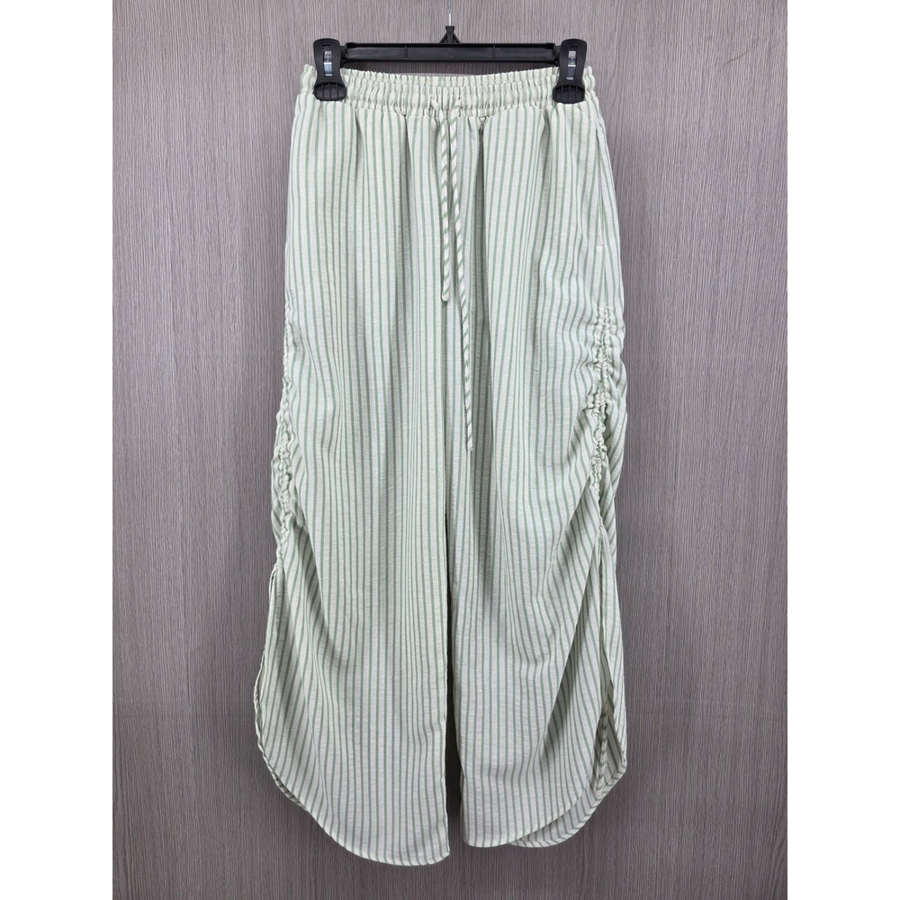 Love On a Hanger Wide Leg Crop Mid Rise Striped Pants Womens XXS